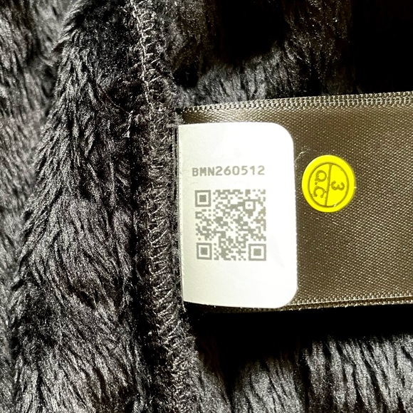 The North Face Girls’ Sherpa Nylon Jacket In Black - Picture 7 of 10